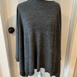 Lululemon grey cape with open vented sides one size